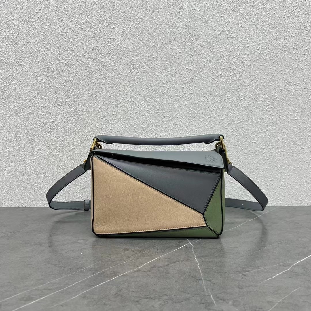 Loewe Small Puzzle Bag in Classic Calfskin Multicolour